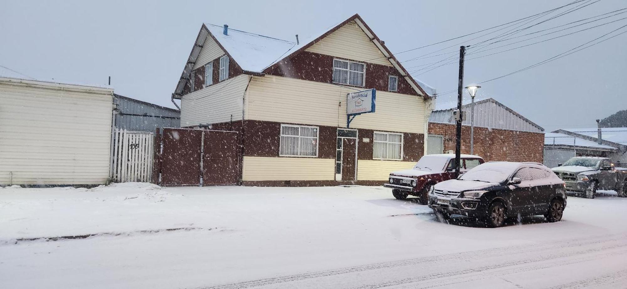 Residencial Tres Hermanos Punta Arenas Exteriör bild